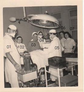 ORAN CLINIQUE FRONT DE MER 1958 30 FEVRIER EN SALLE D OPERATION